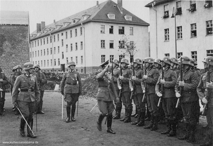 Abschreiten der Front