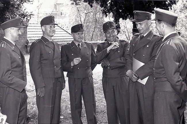 Offiziere GrenBtl 22