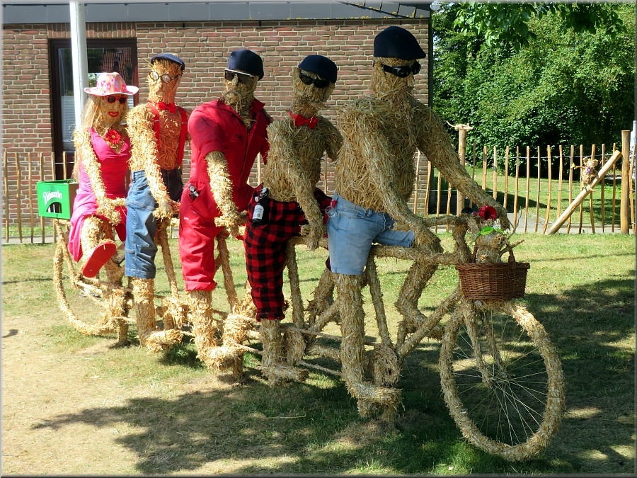 Strohfigur Stoltenberg